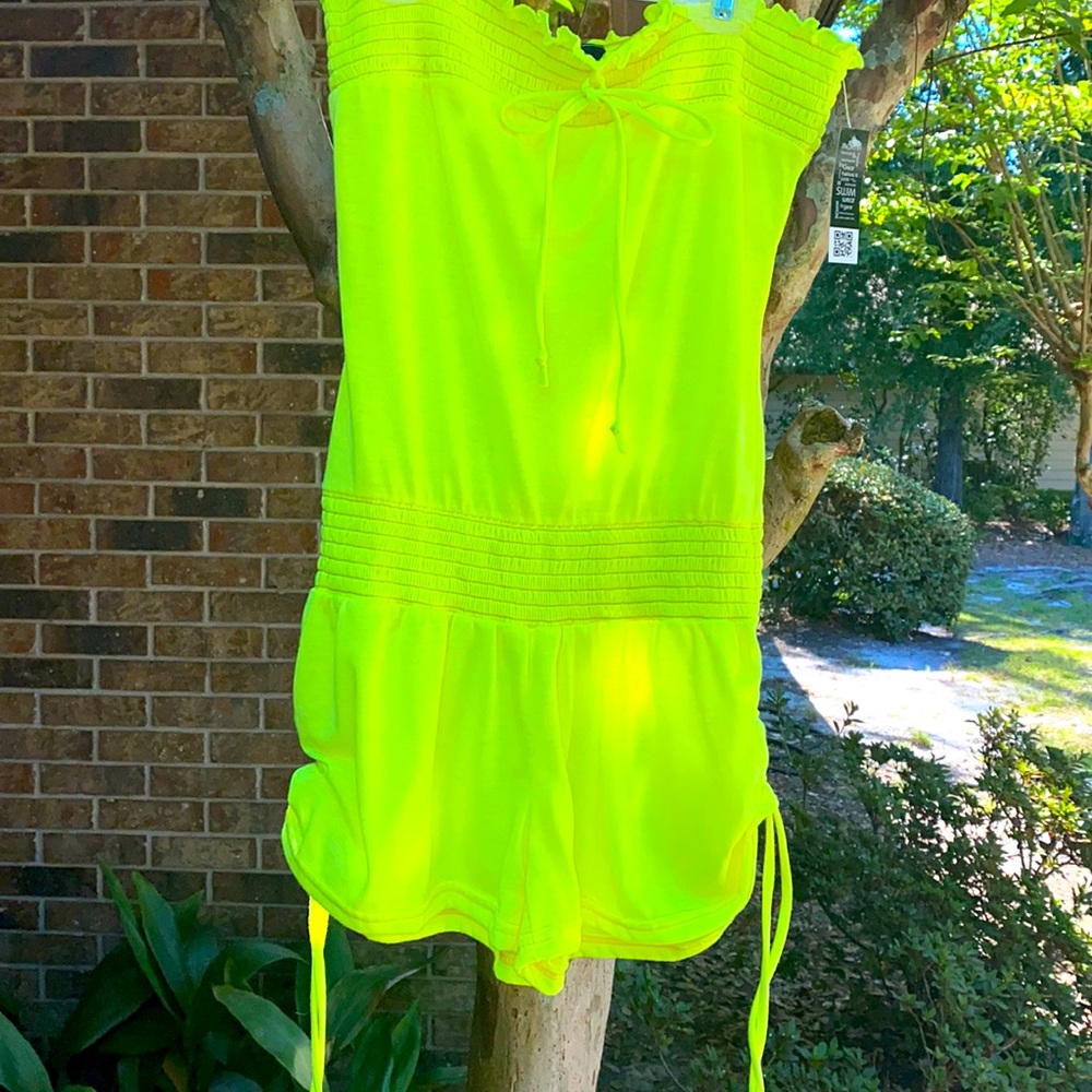 Yellow cute ☺️ romper size m